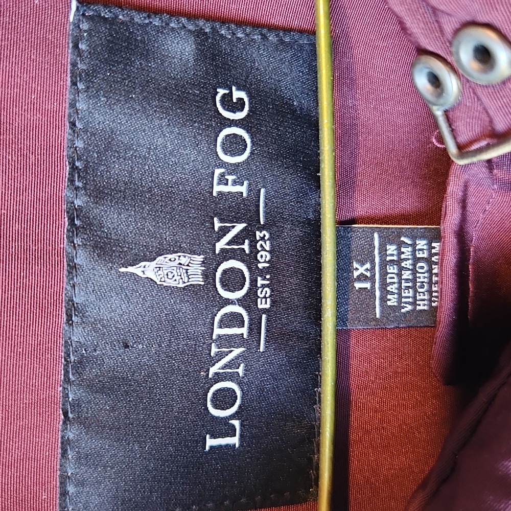 London Fog Women's Plus Sized Deep Burgundy Trench Coat Size 1X - Picture 2 of 8